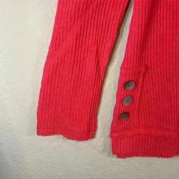 Soft Surroundings Coral Waffle Knit Long Sleeve Top Button Accent Size Medium - Picture 3 of 7